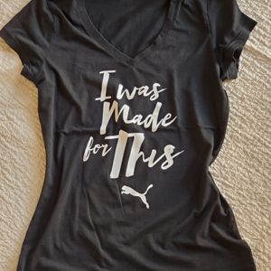 Set of v-neck Puma t-shirts